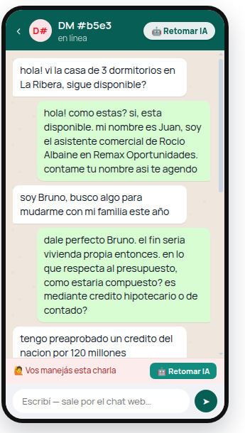 Conversación real del agente IA con un lead: saluda como el asistente, califica la búsqueda y coordina la visita